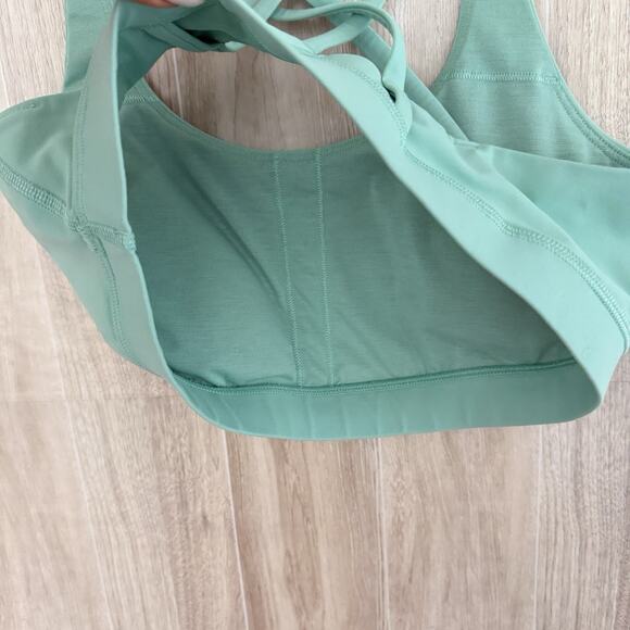 Lululemon Energy Bra Luxtreme Size 8 B/C Cup Fresh Teal Yoga Padded Workout Gym - Picture 5 of 10